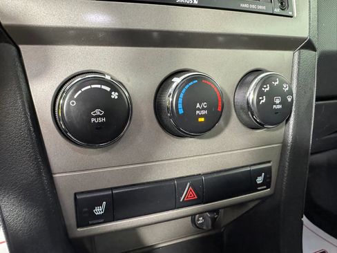 Used 2010 Dodge Avenger Express FWD image 16
