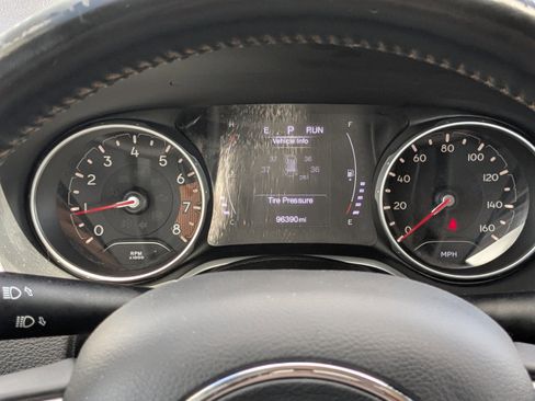 Certified 2019 Jeep Compass Latitude w/ Cold Weather Group image 25