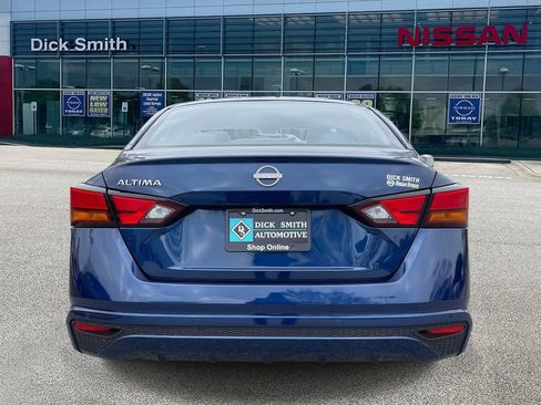 Used 2023 Nissan Altima 2.5 S image 5