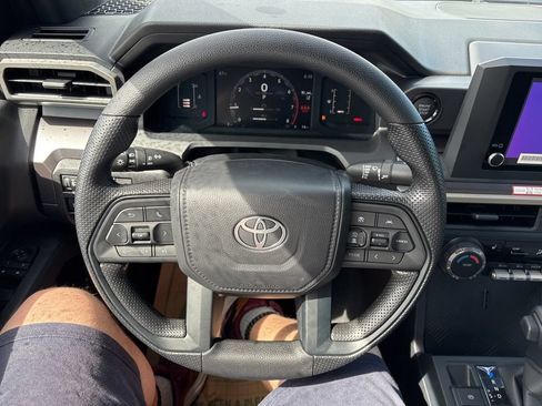 Certified 2026 Toyota Tacoma SR5 AWD/4WD image 21