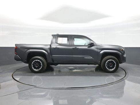 Certified 2025 Toyota Tacoma SR5 AWD/4WD image 8