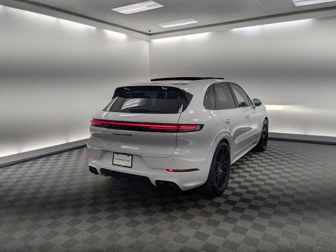 New 2026 Porsche Cayenne GTS image 6