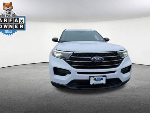 Certified 2023 Ford Explorer XLT image 3