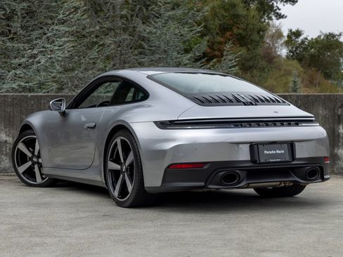 Certified 2025 Porsche 911 Carrera RWD image 3