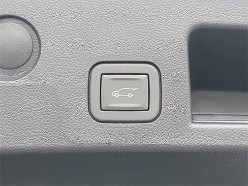 New 2026 Chevrolet Equinox LT w/ Convenience Package II image 11