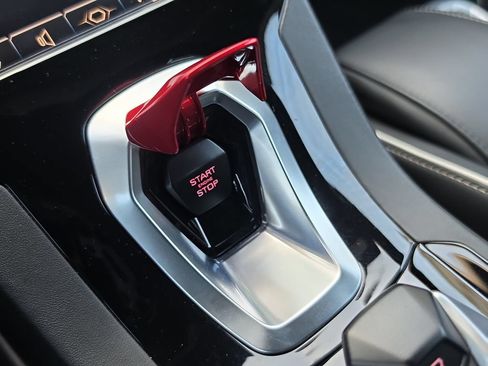 Used 2021 Lamborghini Huracan EVO RWD image 18