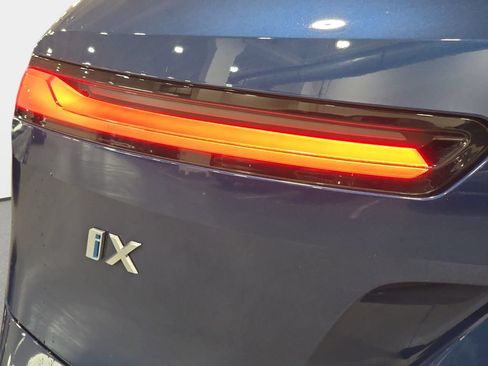 Certified 2024 BMW iX xDrive50 w/ Sport Package AWD/4WD image 25