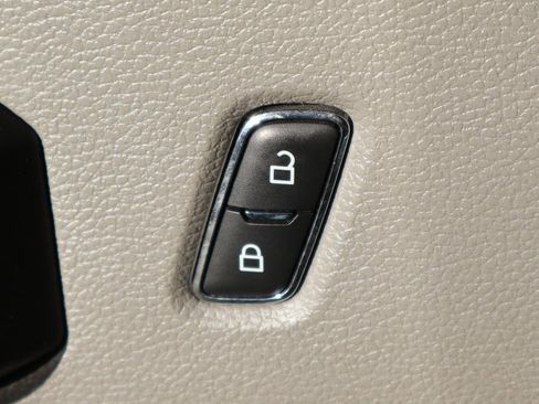 Used 2019 Ford F250 XL w/ Power Equipment Group image 20