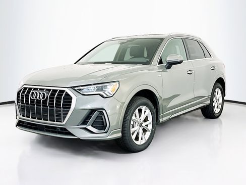 Used 2025 Audi Q3 2.0T Premium image 3