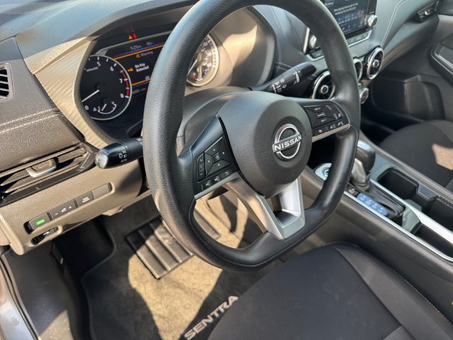 Used 2024 Nissan Sentra SV FWD image 13