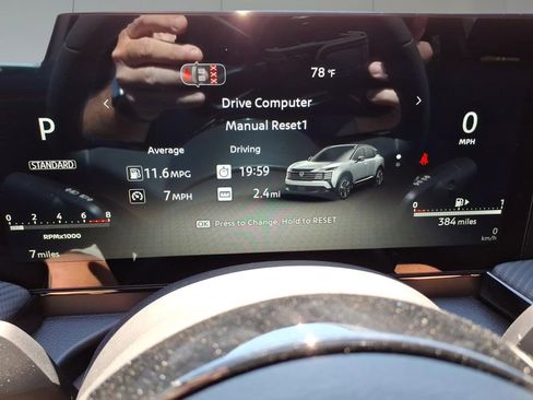 New 2026 Nissan Kicks SR w/ Cold Weather Package FWD image 18