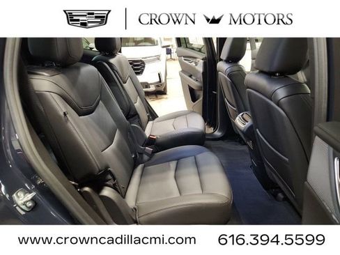 Certified 2025 Cadillac XT6 Premium Luxury image 33