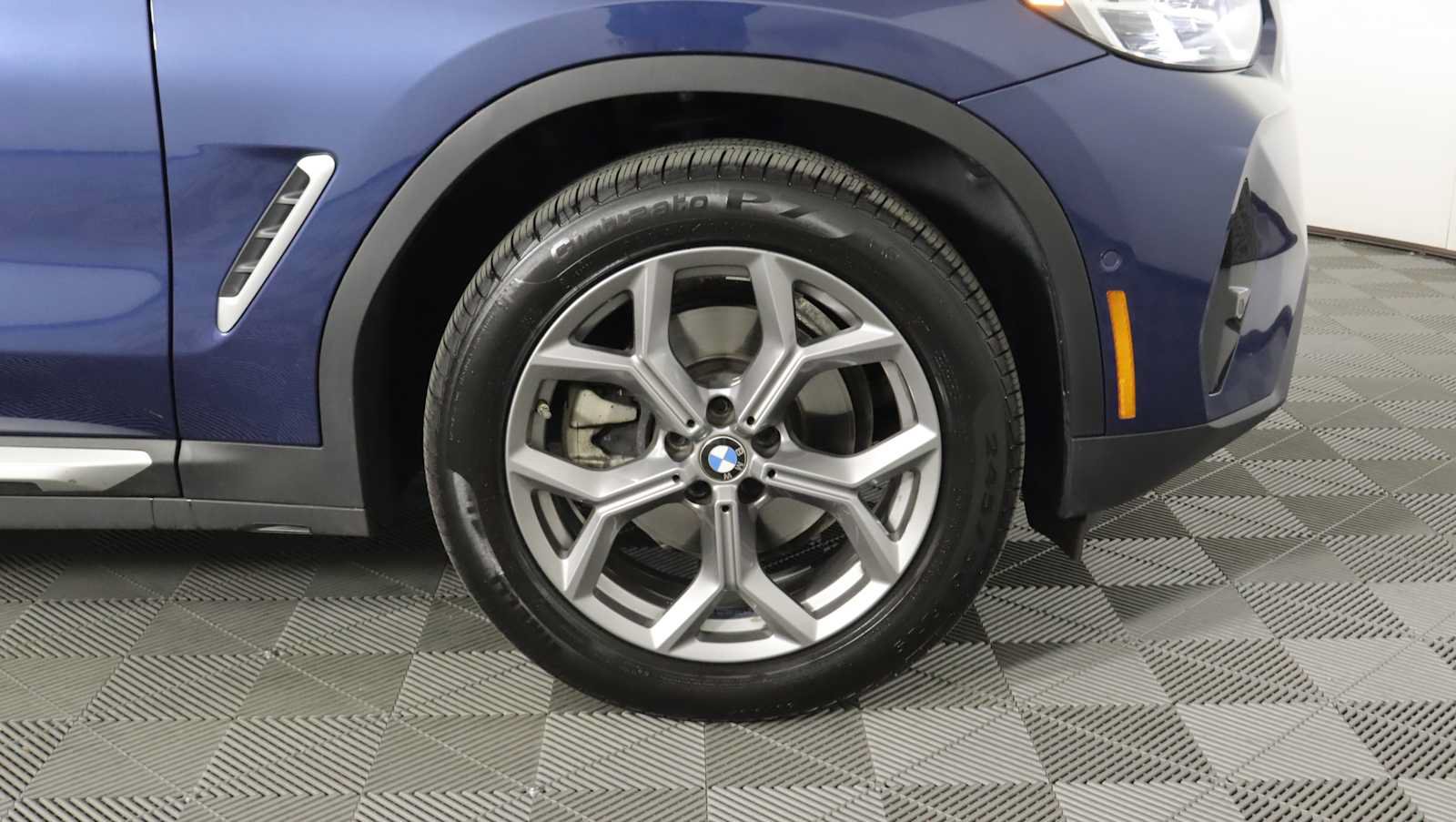 Used 2024 BMW X3 xDrive30i w/ Premium Package AWD/4WD image 7