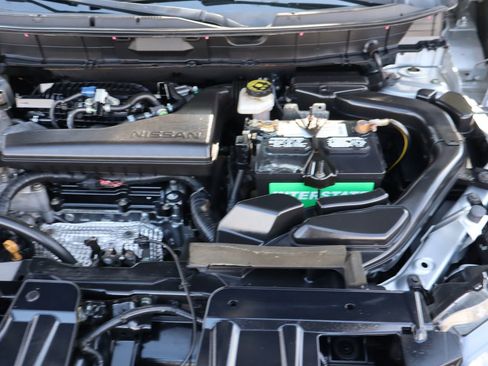 Used 2015 Nissan Rogue S AWD/4WD image 39
