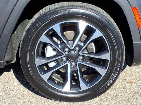 Used 2022 Jeep Grand Cherokee Overland w/ Luxury Tech Group IV image 10