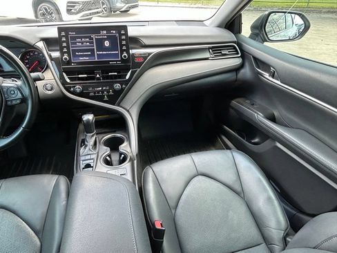 Used 2021 Toyota Camry XSE FWD image 11