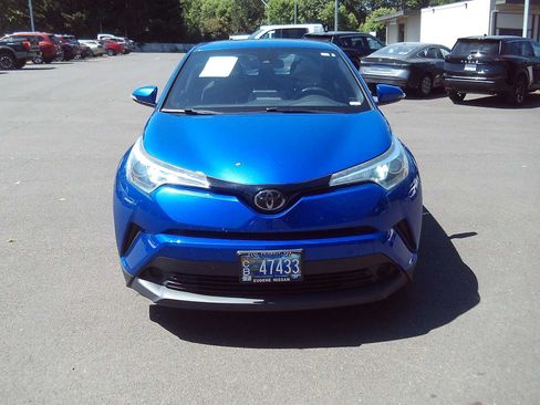 Used 2019 Toyota C-HR LE FWD image 8