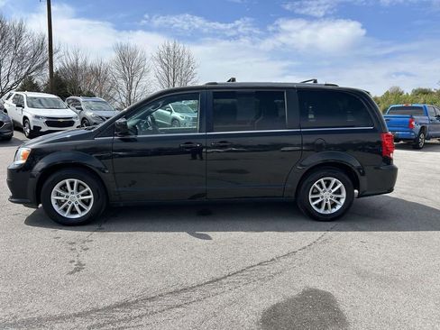Used 2019 Dodge Grand Caravan SXT FWD image 6
