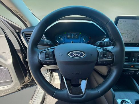 Used 2024 Ford Escape Platinum AWD/4WD image 10
