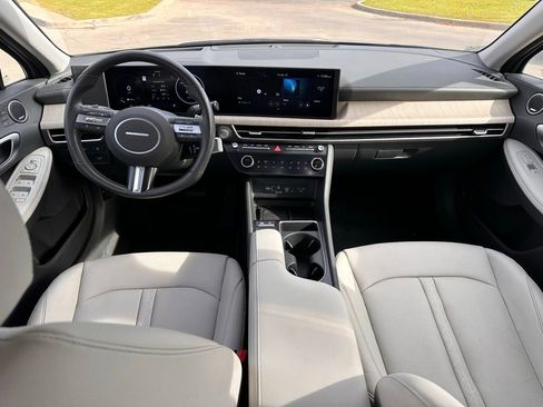Certified 2025 Hyundai Sonata Limited image 18