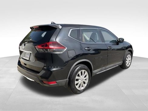 Used 2018 Nissan Rogue S FWD image 5