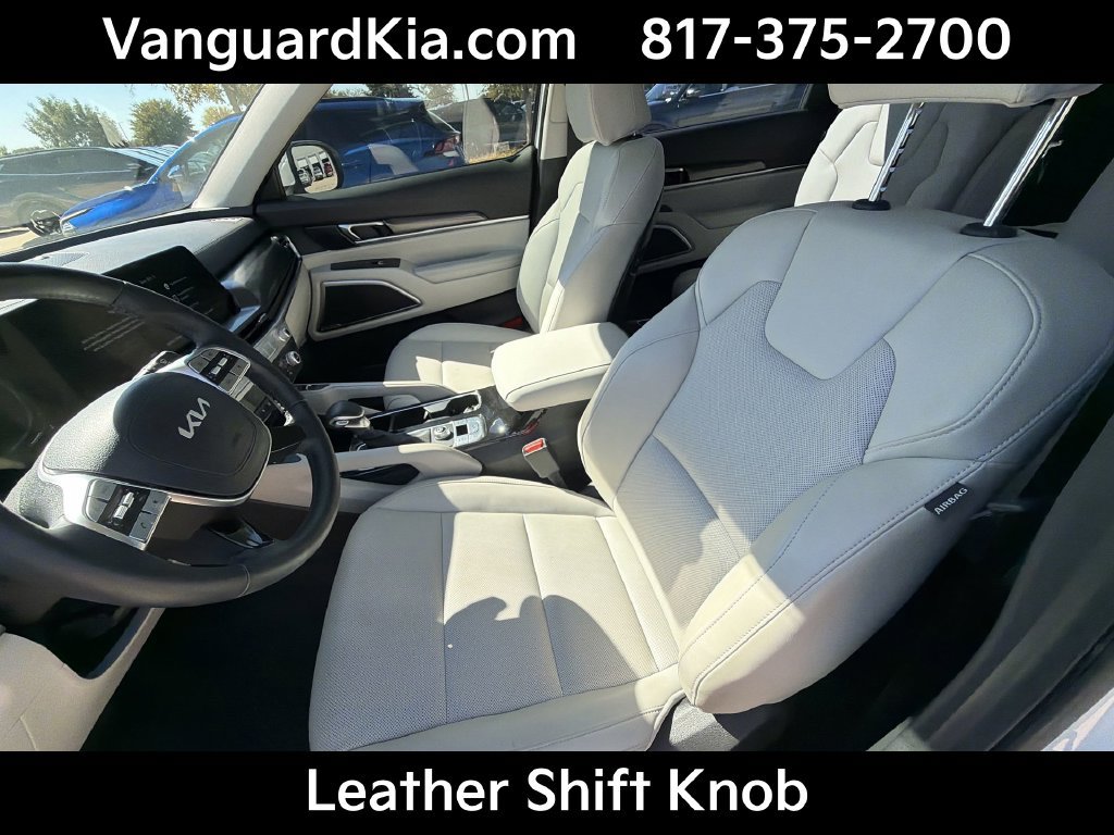 Certified 2025 Kia Telluride S FWD image 15