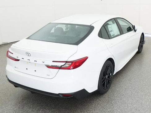 New 2026 Toyota Camry SE image 8