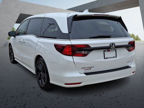 Used 2024 Honda Odyssey Sport image 4