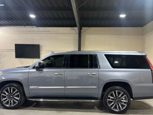Used 2016 Cadillac Escalade ESV 2WD image 5