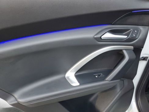 Used 2025 Audi Q5 Premium w/ Convenience Package image 16