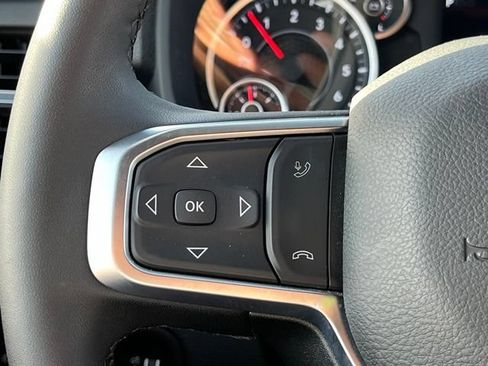 Certified 2025 RAM 2500 Big Horn AWD/4WD image 19