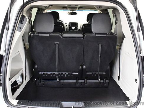Used 2016 Chrysler Town & Country Touring FWD image 45