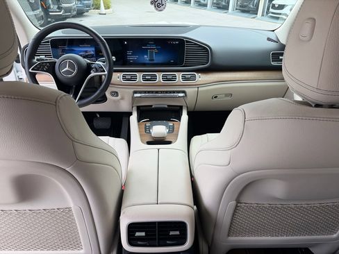 Used 2025 Mercedes-Benz GLE 450e 4MATIC image 13