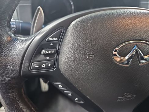 Used 2014 INFINITI Q60 Convertible w/ Premium Package RWD image 19
