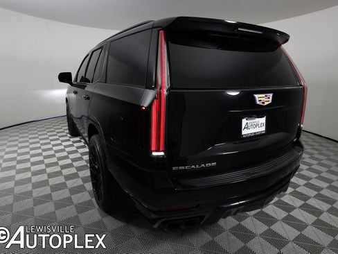 Used 2025 Cadillac Escalade V image 10