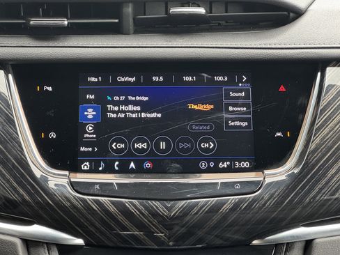 Used 2025 Cadillac XT6 Premium Luxury image 24