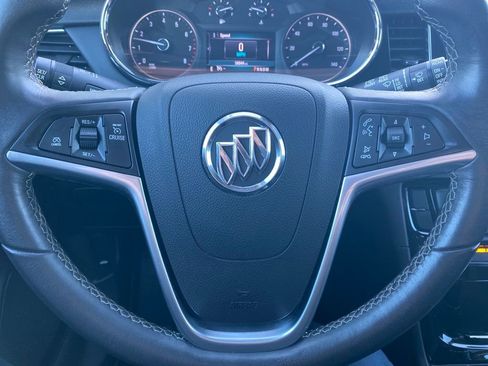 Used 2021 Buick Encore Preferred AWD/4WD image 7