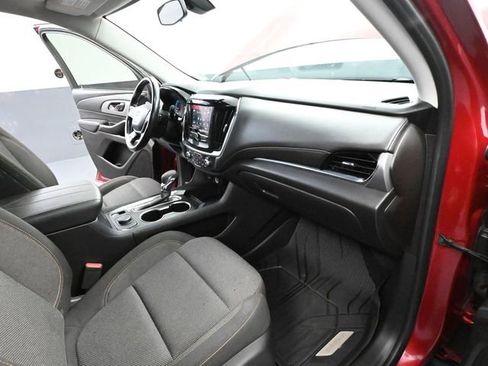 Used 2021 Chevrolet Traverse LT image 52