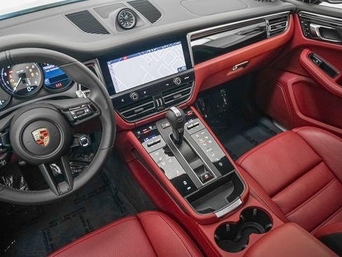 Used 2025 Porsche Macan S image 19
