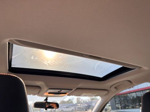 Used 2019 Nissan Altima 2.5 SR w/ SR Premium Package image 11