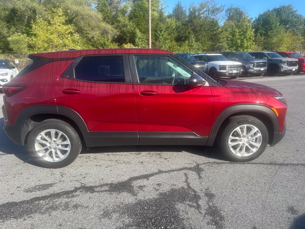 Used 2024 Chevrolet TrailBlazer LS w/ LS Convenience Package FWD image 4