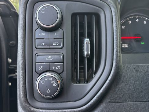 Used 2020 Chevrolet Silverado 1500 Custom w/ Custom Value Package image 29