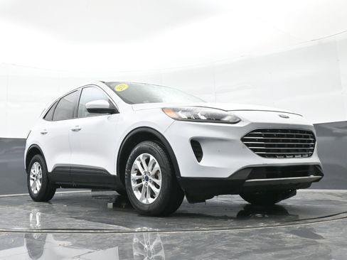 Used 2020 Ford Escape SE image 37