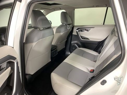 Used 2021 Toyota RAV4 Limited AWD/4WD image 33