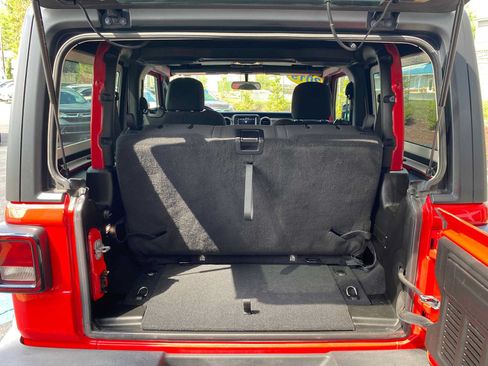 Used 2019 Jeep Wrangler Sport AWD/4WD image 31
