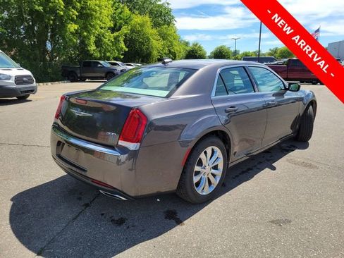 Used 2016 Chrysler 300 Limited AWD/4WD image 3