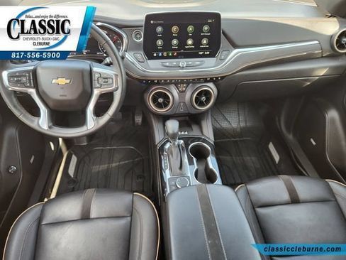 Used 2023 Chevrolet Blazer Premier w/ Enhanced Convenience Package FWD image 2