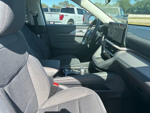 New 2025 Ford Explorer Active image 28