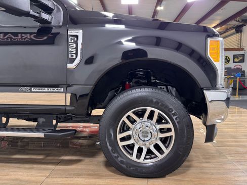 Used 2017 Ford F350 Lariat w/ Lariat Ultimate Package image 4