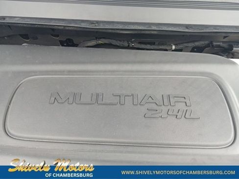 Used 2020 Jeep Cherokee Latitude Plus w/ Cold Weather Group AWD/4WD image 34